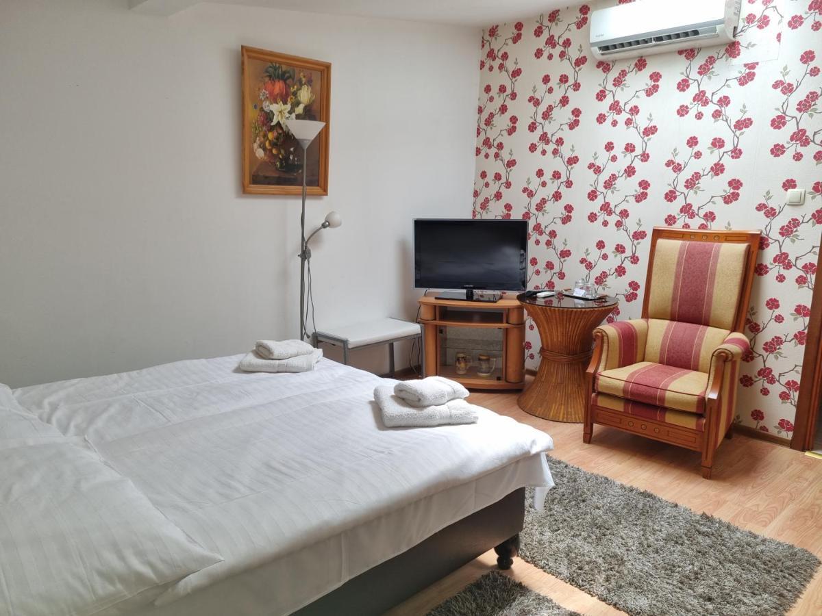 Bastya Wellness Hotel - Nyírbátor Bagian luar foto
