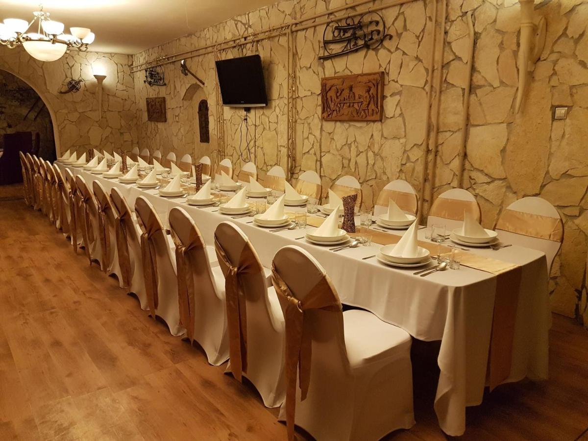 Bastya Wellness Hotel - Nyírbátor Bagian luar foto